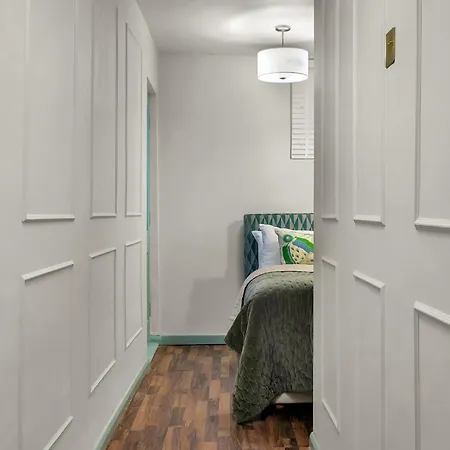 Mysquare Kensington Residences Apartment
