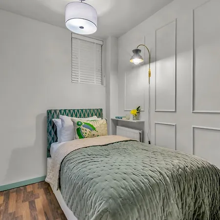 Mysquare Kensington Residences