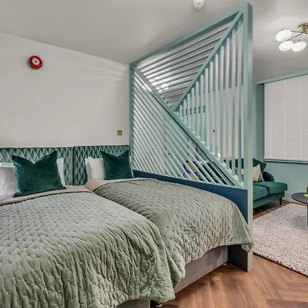 Apartment Mysquare Kensington Residences London