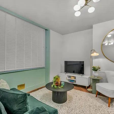 Mysquare Kensington Residences Apartment London