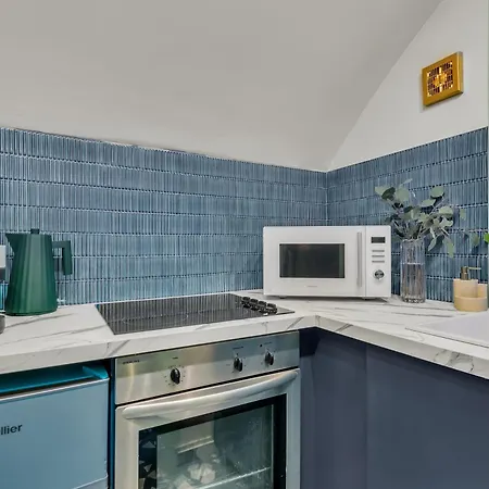 Mysquare Kensington Residences Apartment London