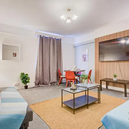 2 Bedroom And Living In Apartamento