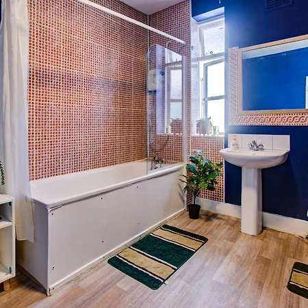Apartamento 2 Bedroom And Living In Londres