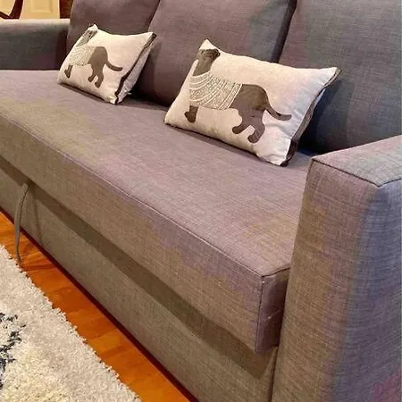 Spacious Flat In The Desirable Area Of