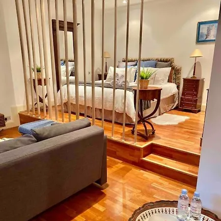 Apartment Spacious Flat In The Desirable Area Of