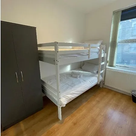 Apartment Flat 2 Battersea Park Road