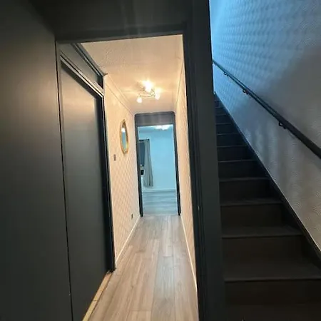 2 Bedrooms In Plaistow Near Tube To Apartment