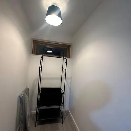 Apartment 2 Bedrooms In Plaistow Near Tube To *