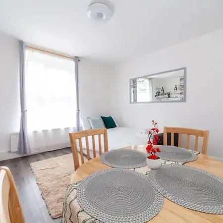 Apartment Ground Floor Flat Free Parking