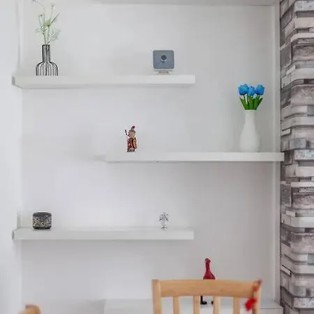 Apartment Ground Floor Flat Free Parking
