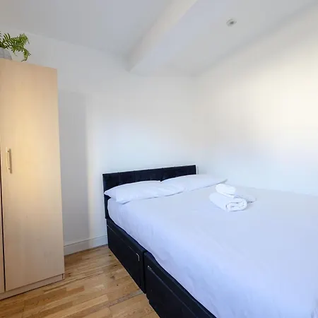 Big House Close To Metro Underground - Sleeps Up To 13 * Лондон