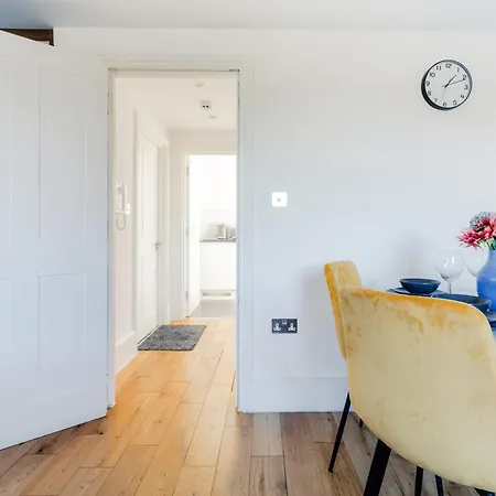 Regent's Park & Baker Street Modern Apartments! *