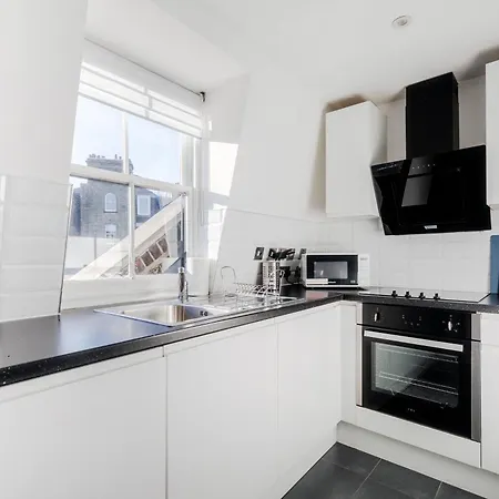 Regent's Park & Baker Street Modern Apartments!