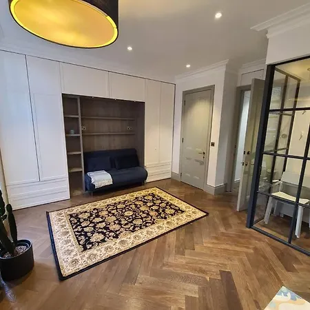 New Boutique Ground Floor * London