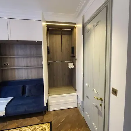 New Boutique Ground Floor Apartment London