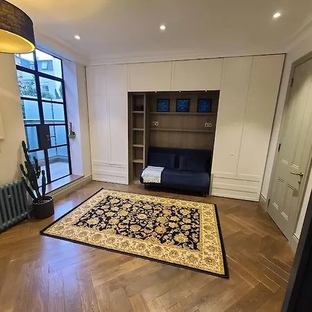 Apartment New Boutique Ground Floor London