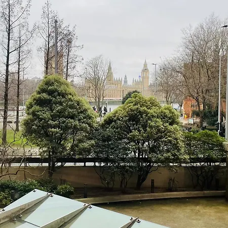 Big Ben Apartment London