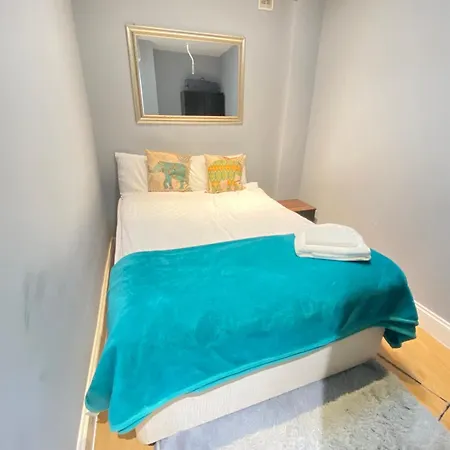Apartment Impeccable 2-bed In