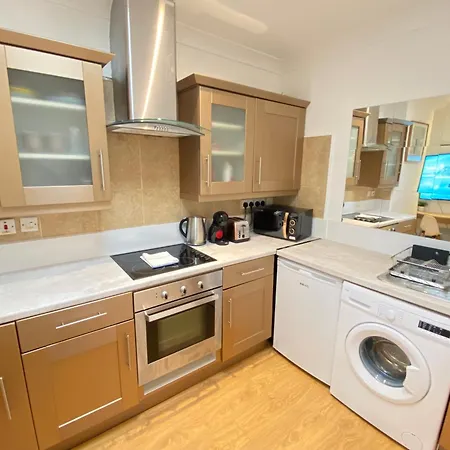 Impeccable 2-bed In London