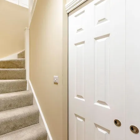 Colourful Near Clapham Common! Apartment London