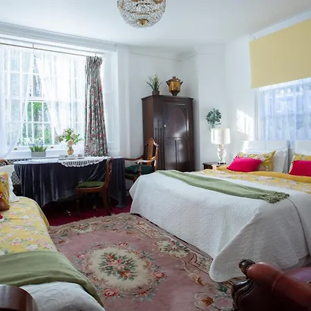 Dawson Place, Juliette's Londra