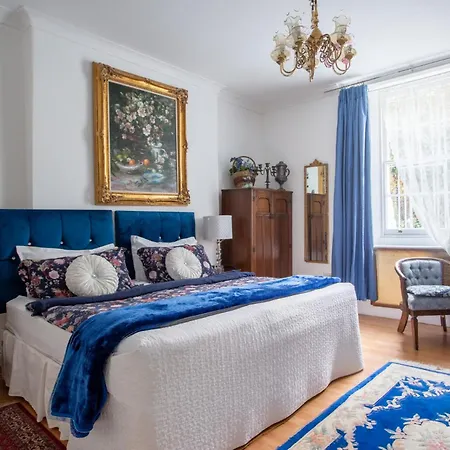 Dawson Place, Juliette's Londýn
