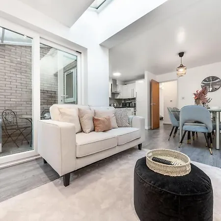 4 Beds - Tooting - 20 Min To - Free Parking Dom wakacyjny *