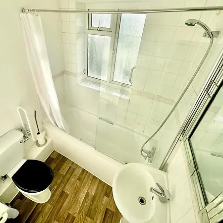 King's Cross Apartment *