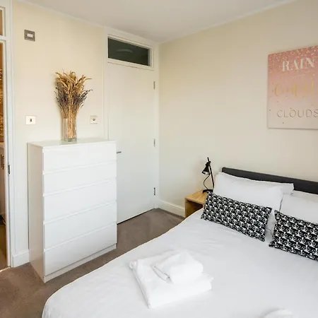 Superb 1bd Flat In The Heart Of Camden Town * London