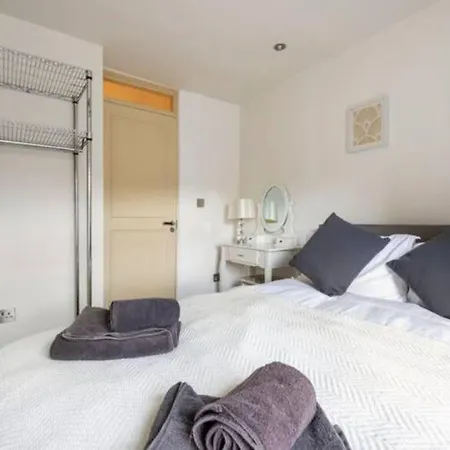 Apartment Super Beautiful Three Bedroom *