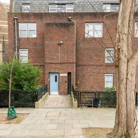 Super Beautiful Three Bedroom London