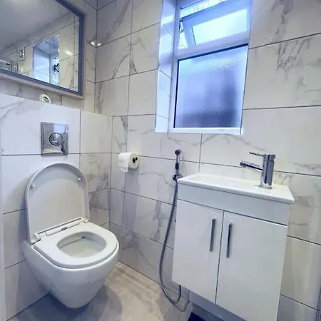 Apartment Beautiful Garden Nw4 *