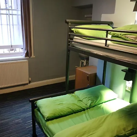 Hostel Yha St Paul's *
