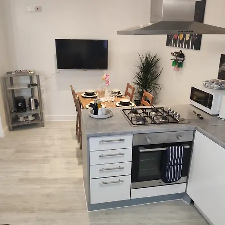 Apartment Stunning 2-bed In London *