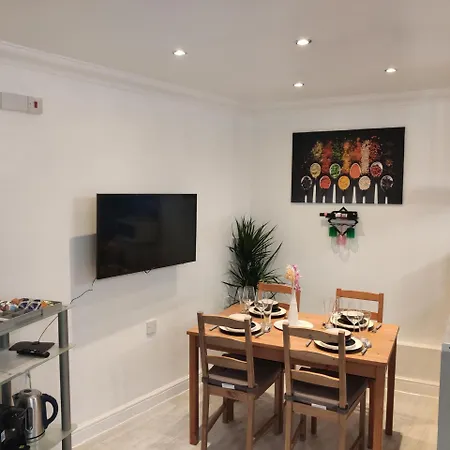 Apartment Stunning 2-bed In London