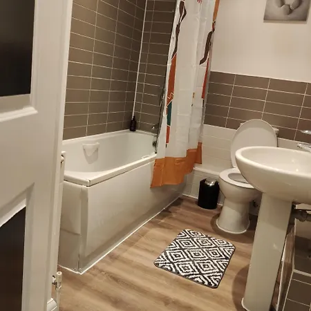 Apartment Stunning 2-bed In London *