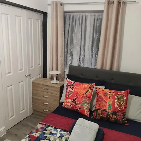 Stunning 2-bed In London *