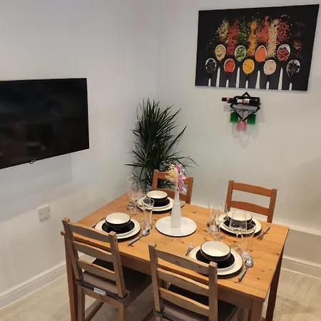 Apartment Stunning 2-bed In London Dagenham