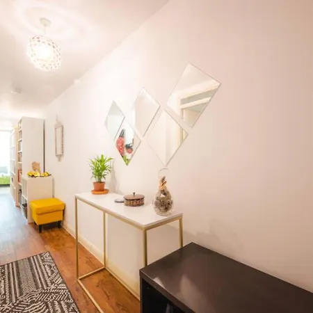 Apartment Pass The Keys Modern 2-bed With Private Balcony, Near Dalston Junction Station - Ideal Urban Retreat!