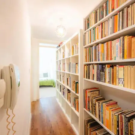 Pass The Keys Modern 2-bed With Private Balcony, Near Dalston Junction Station - Ideal Urban Retreat! * London