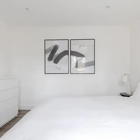 Apartment Elegant & Serene 2bd Flat Wroof Terrace Hoxton!