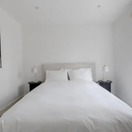 Elegant & Serene 2bd Flat Wroof Terrace Hoxton! * London