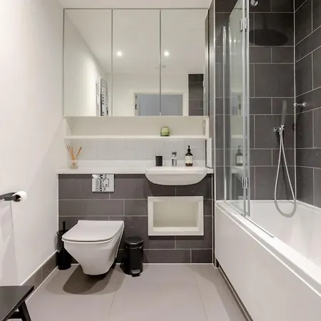Elegant & Serene 2bd Flat Wroof Terrace Hoxton! *