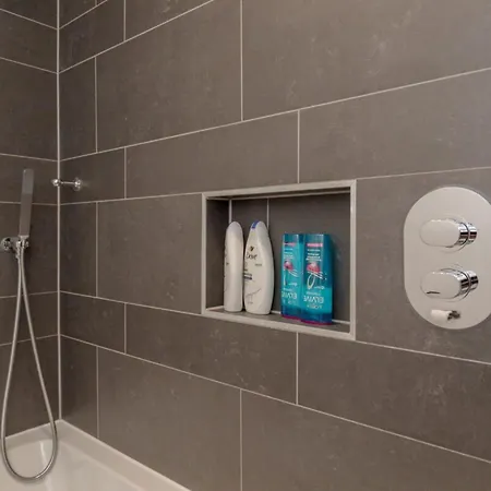 Elegant & Serene 2bd Flat Wroof Terrace Hoxton! Apartment