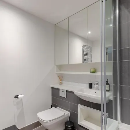 Apartment Elegant & Serene 2bd Flat Wroof Terrace Hoxton! *