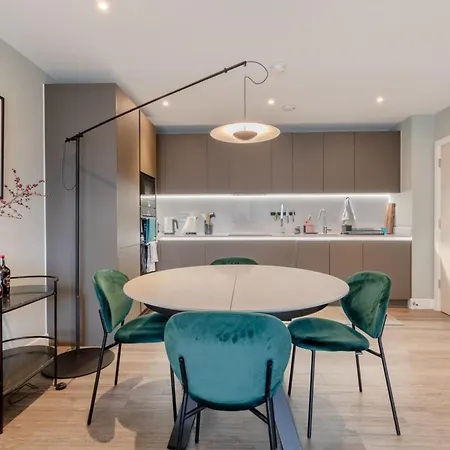 Elegant & Serene 2bd Flat Wroof Terrace Hoxton! Apartment London