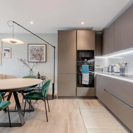 Elegant & Serene 2bd Flat Wroof Terrace Hoxton! London