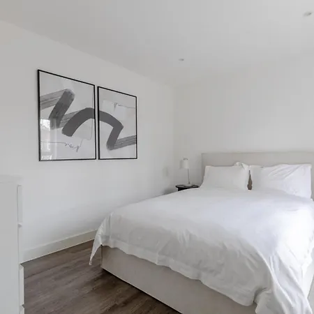 Apartment Elegant & Serene 2bd Flat Wroof Terrace Hoxton!