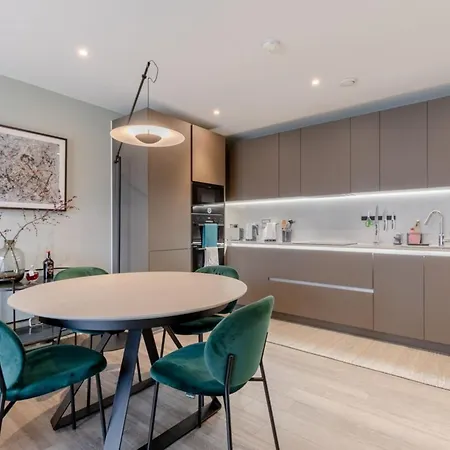 Elegant & Serene 2bd Flat Wroof Terrace Hoxton! London