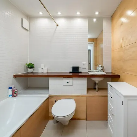 Lovely 3bd Flat, Parking, Sleeps Six Close To O2 Apartment *